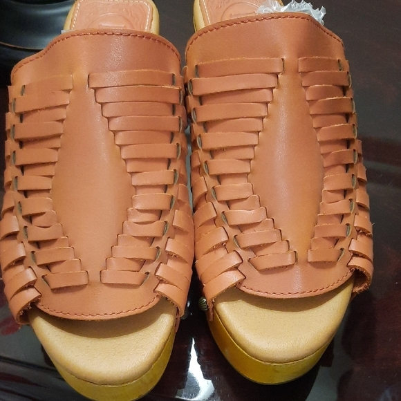 Dingo Tan Woven Leather Mules - Picture 5 of 7